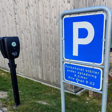 Faelleshuset Kirkebakken Panzió Otterup Kültér fotó