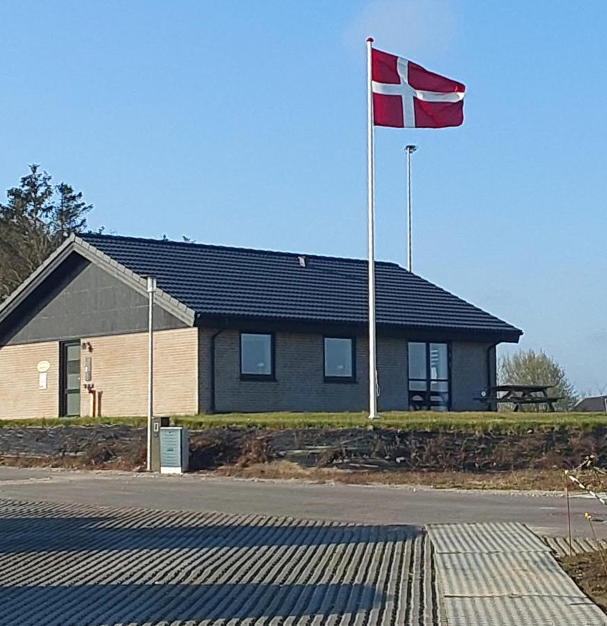 Faelleshuset Kirkebakken Panzió Otterup Kültér fotó