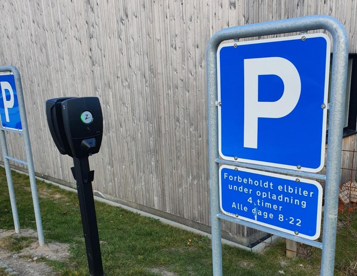 Faelleshuset Kirkebakken Panzió Otterup Kültér fotó